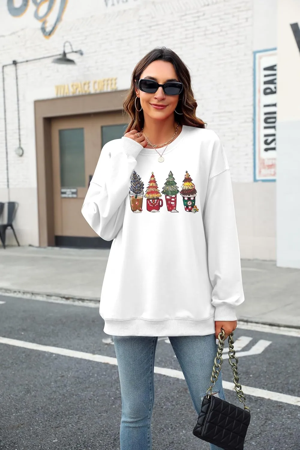 JINTING Oversized Christmas Sweatshirt Women Xmas Coffee Cups Pullover Christmas Tree Hoodie Funny Holiday Long Sleeve Tops