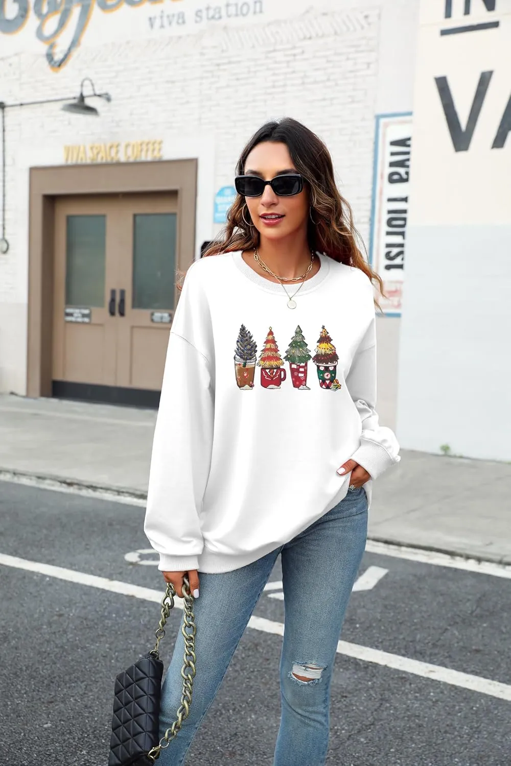 JINTING Oversized Christmas Sweatshirt Women Xmas Coffee Cups Pullover Christmas Tree Hoodie Funny Holiday Long Sleeve Tops