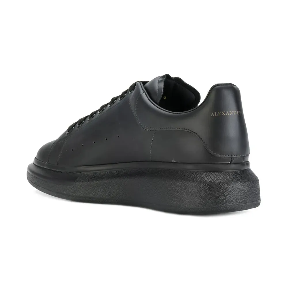 Mac Queen | All Black
