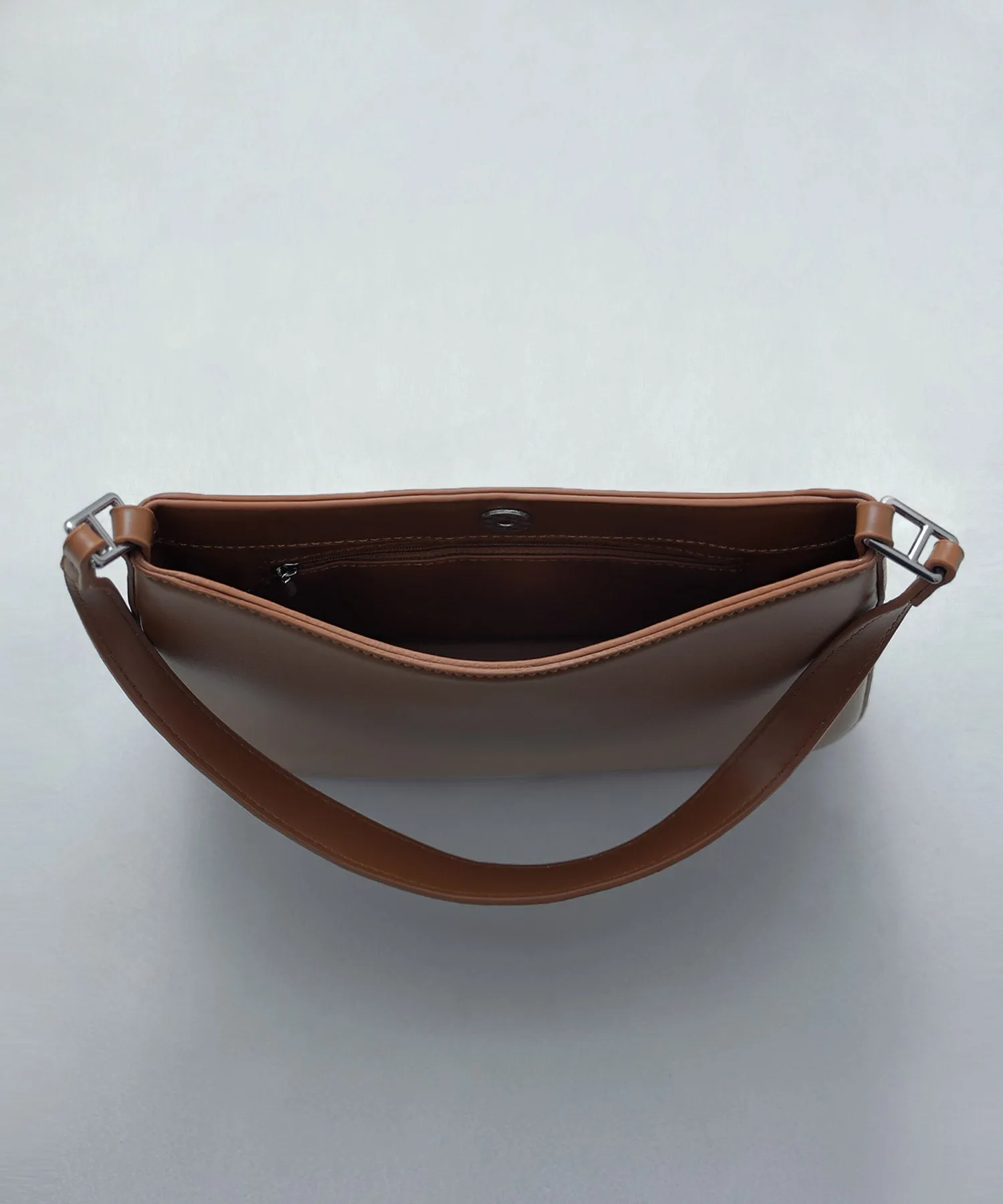Round form one handle bag