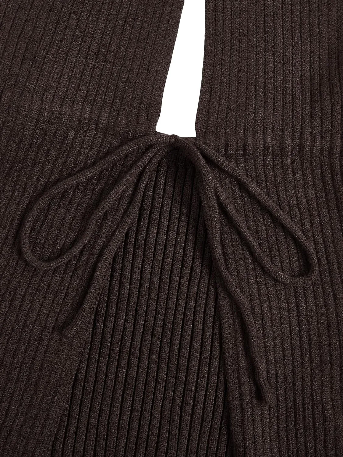 Verdusa Women's Old Money Halter Tops Bow Tie Front Backless Deep V Neck Split Knit Vest Trendy